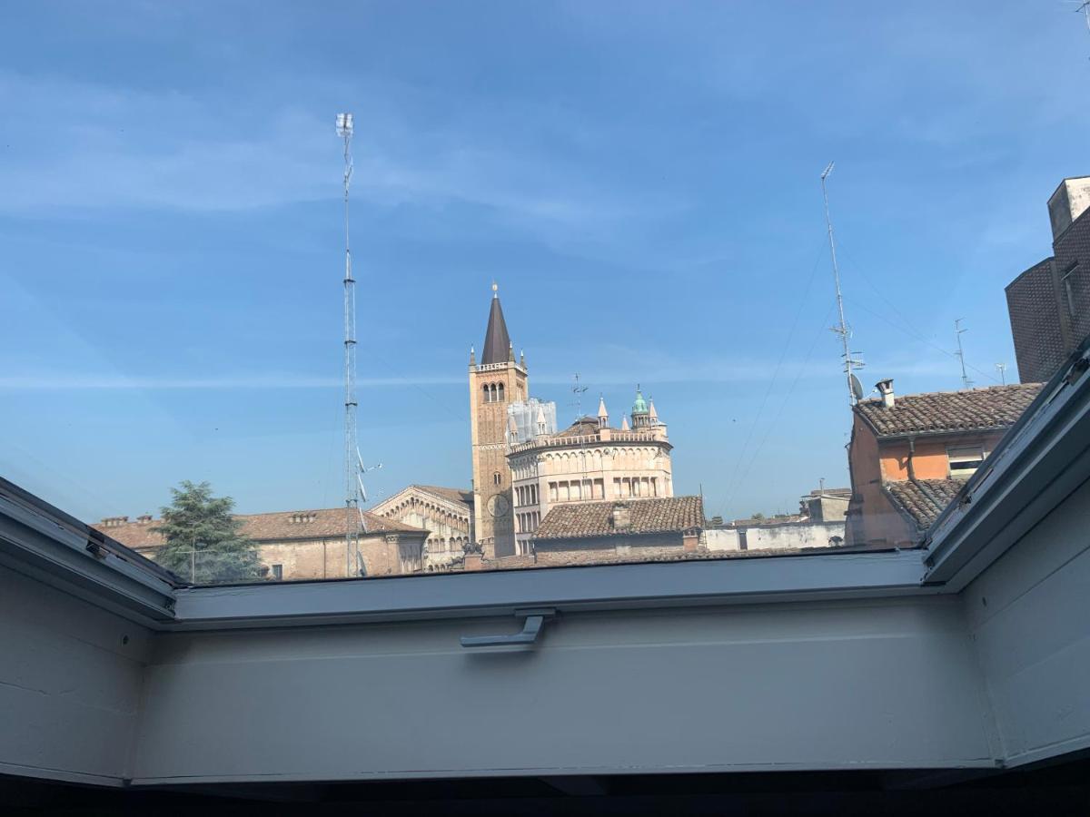 Maison Del Ducato “Cavour 24” Parma Bagian luar foto