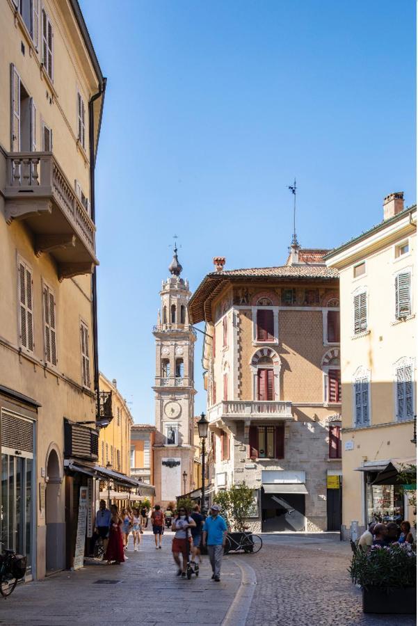 Maison Del Ducato “Cavour 24” Parma Bagian luar foto