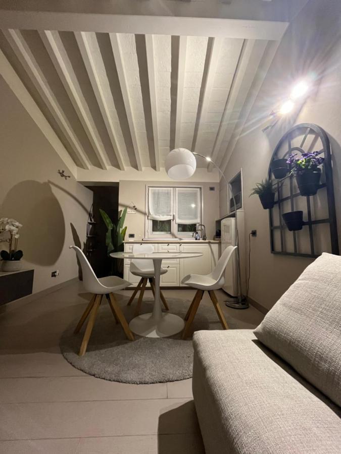 Maison Del Ducato “Cavour 24” Parma Bagian luar foto